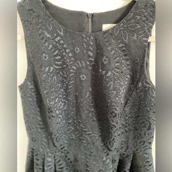 LOFT Lace Pencil Dress Black Back Zipper Pleated Skirt Fully Lined Size 4 - Picture 3 of 5